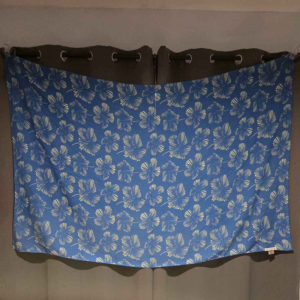 Secret Beach Hawai'i Hibiscus Design Pareau Blue w/Light Green 46"X59"